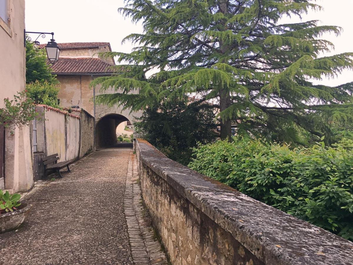 Bed and Breakfast Grange Bleuet Aubeterre-sur-Dronne Zewnętrze zdjęcie