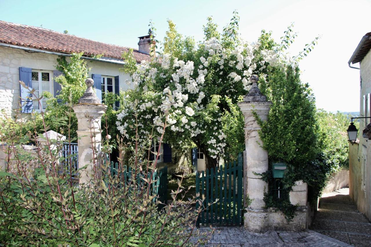 Bed and Breakfast Grange Bleuet Aubeterre-sur-Dronne Zewnętrze zdjęcie