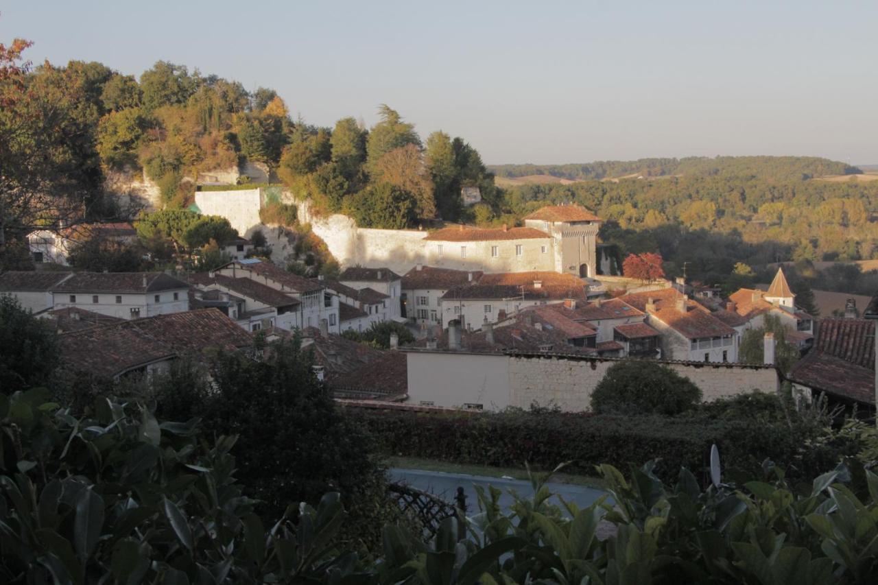 Bed and Breakfast Grange Bleuet Aubeterre-sur-Dronne Zewnętrze zdjęcie